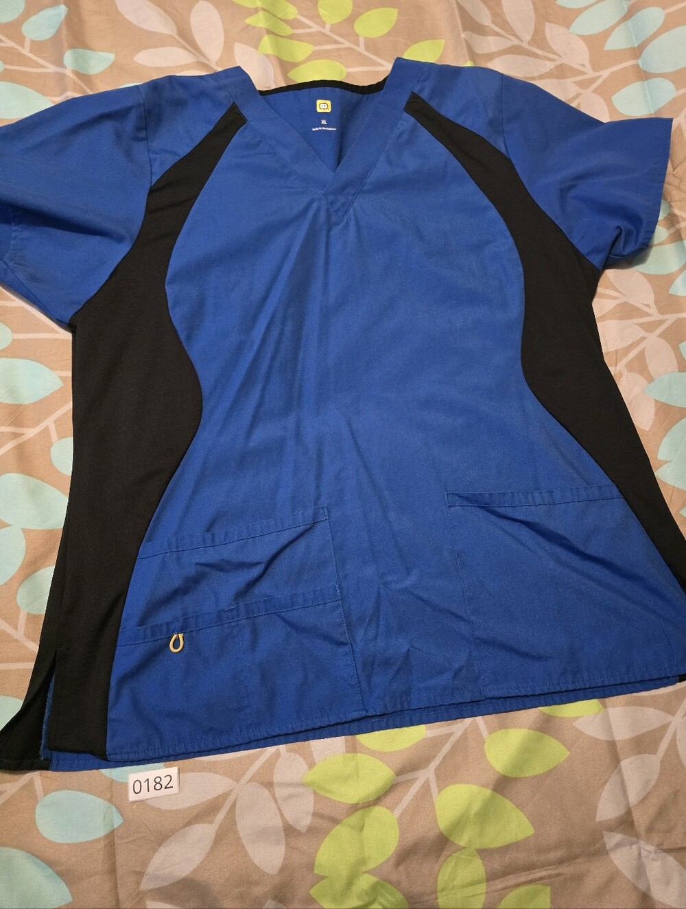 Royal Blue and Black WonderWink V-Neck Medical Scrub Top, Womens XL